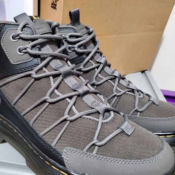 Dr. Martens Buwick Mens Sz 8 /Womens Sz 9 Gunmetal 30846029 Extra Tough New main image 12